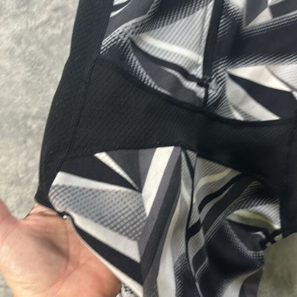 Nike Black Gray Racerback One Piece Swim Suit Zipper Closure Mesh Detail Size 6 - Picture 9 of 10